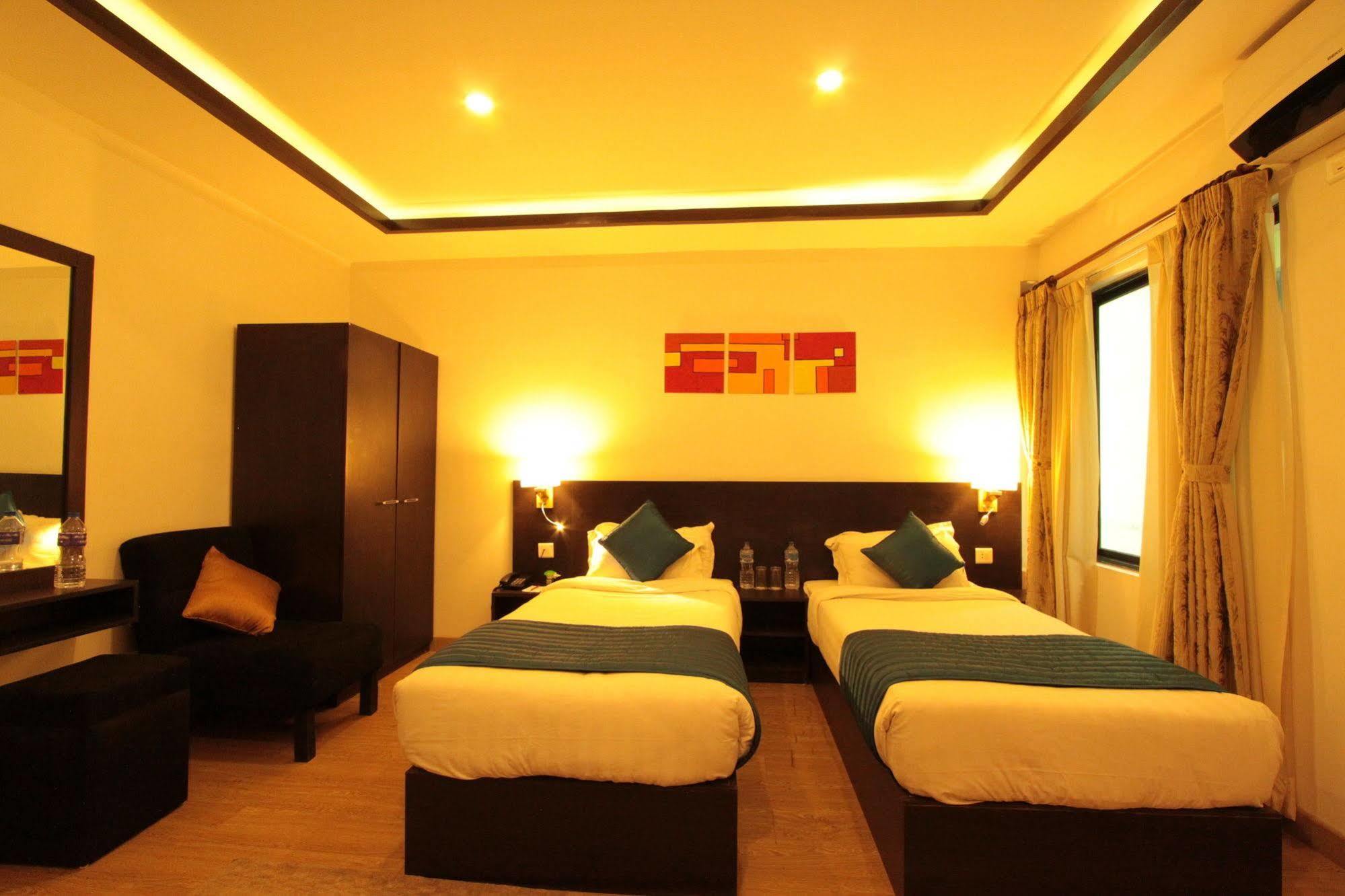 Gaju Suite Hotel Kathmandu Bagian luar foto