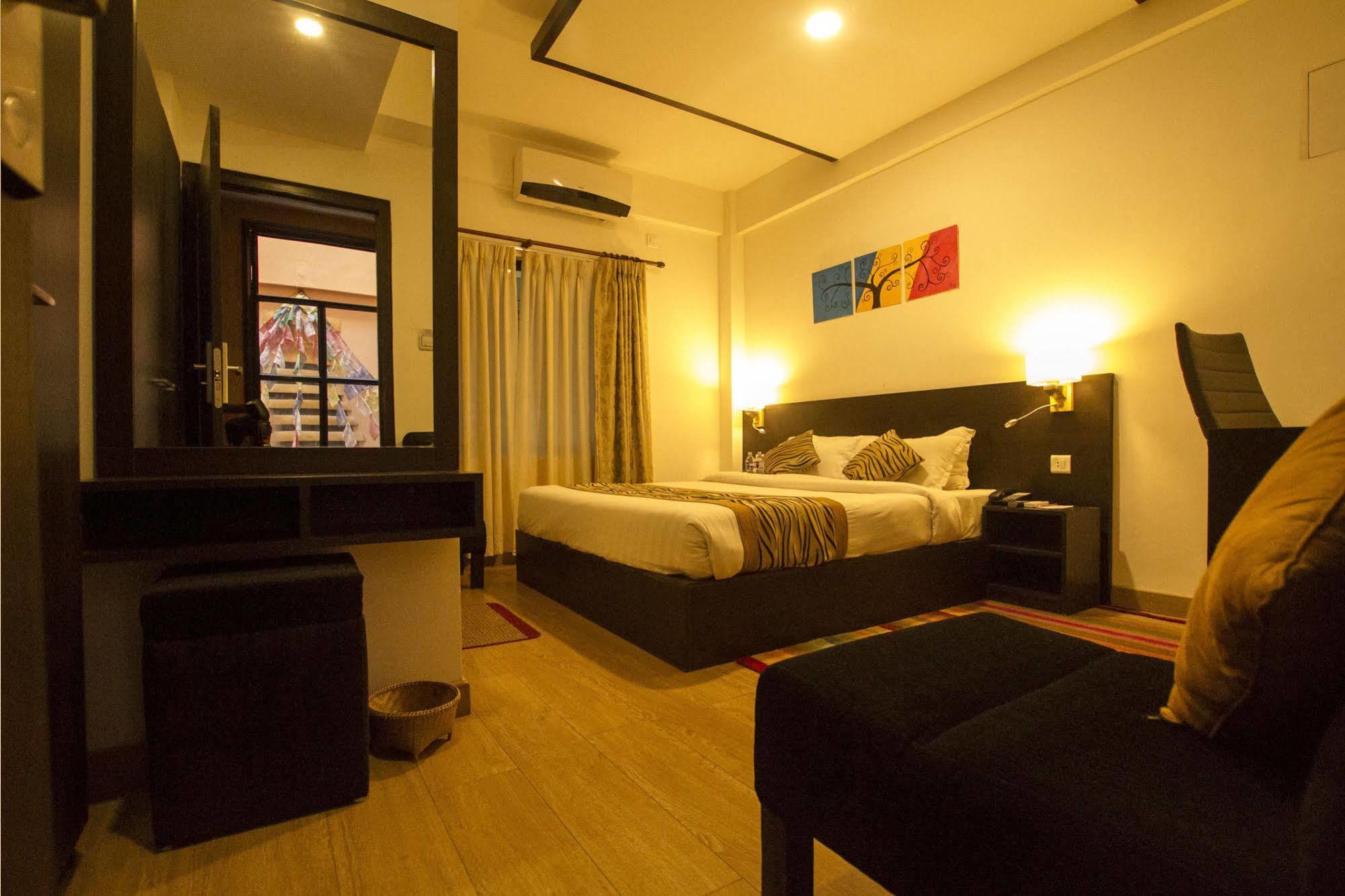 Gaju Suite Hotel Kathmandu Bagian luar foto