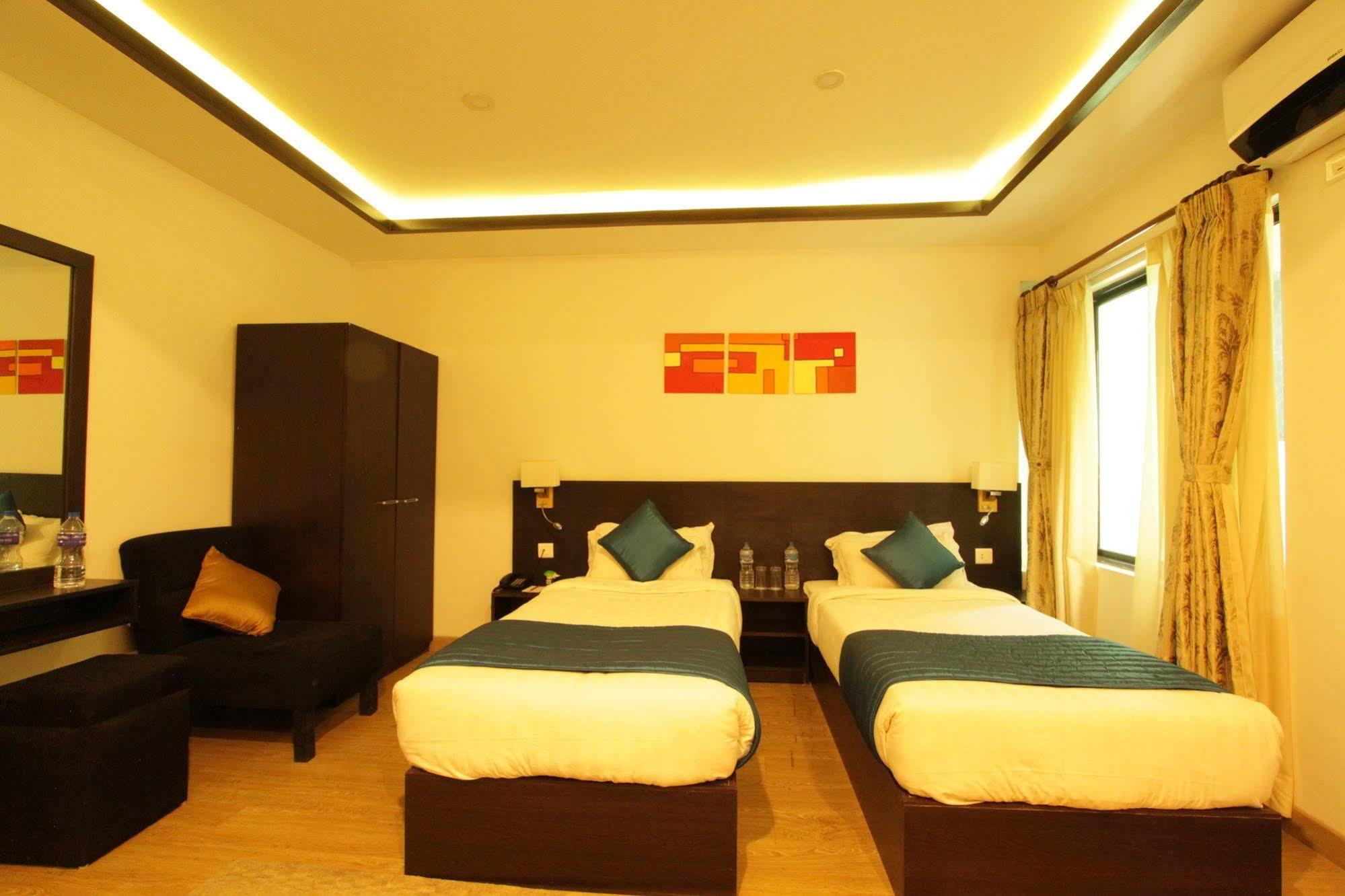 Gaju Suite Hotel Kathmandu Bagian luar foto