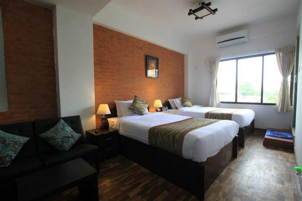 Gaju Suite Hotel Kathmandu Bagian luar foto