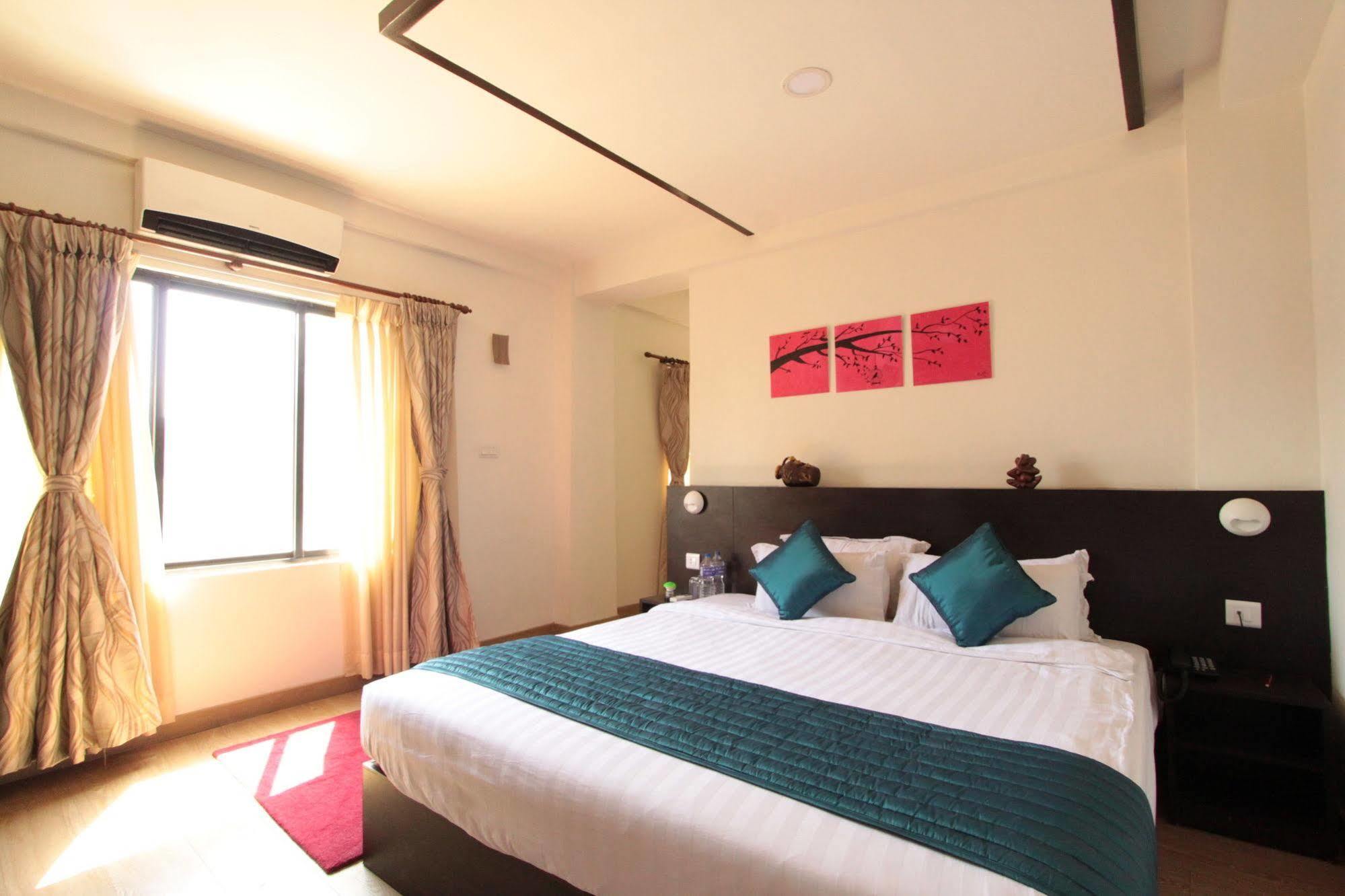 Gaju Suite Hotel Kathmandu Bagian luar foto